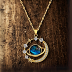 Ketting met sterren en planeet