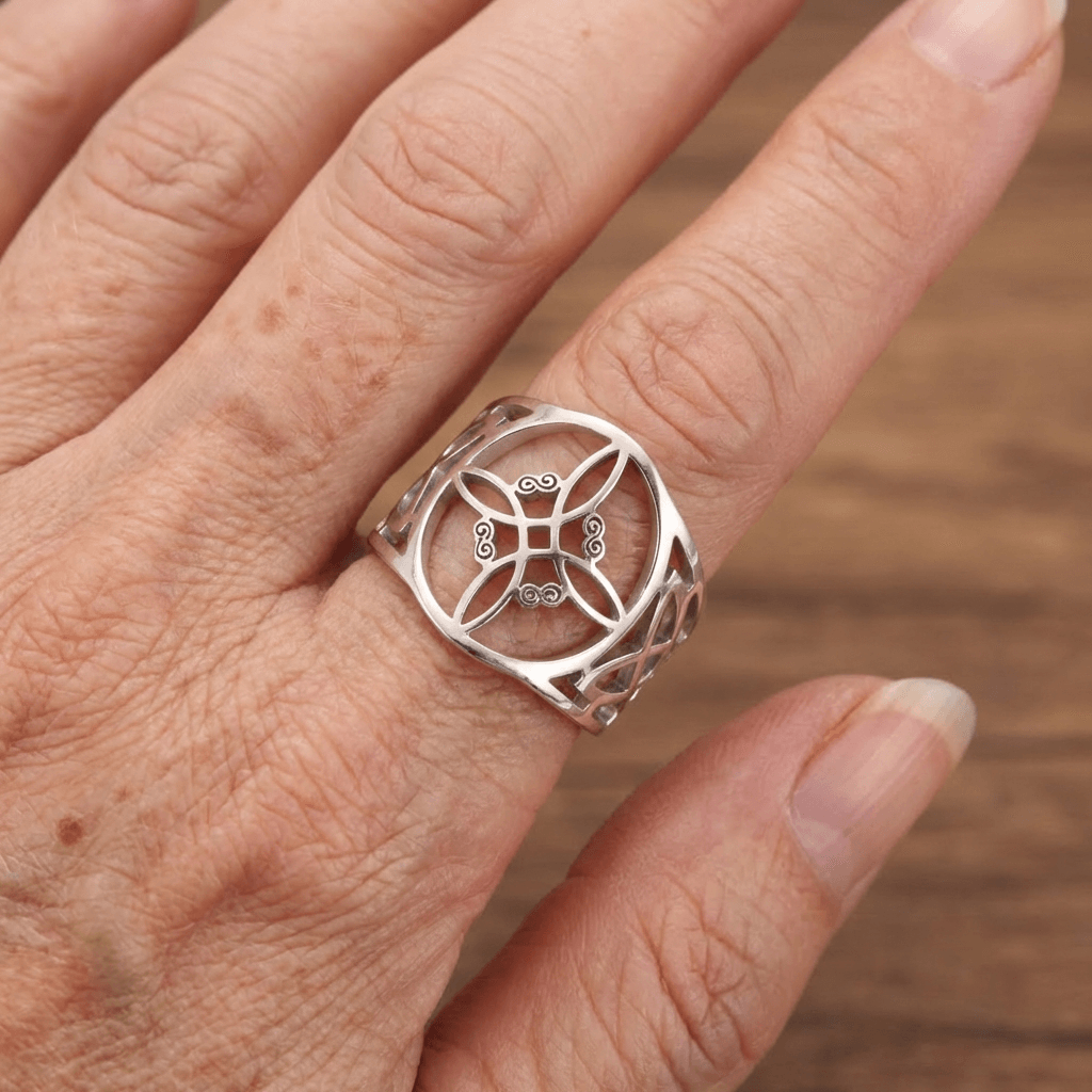Vintage-Style Celtic Cross Button Ring