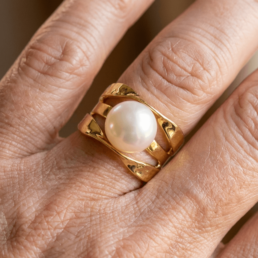 Anel Dourado em Camadas com Pérola Estilo Vintage