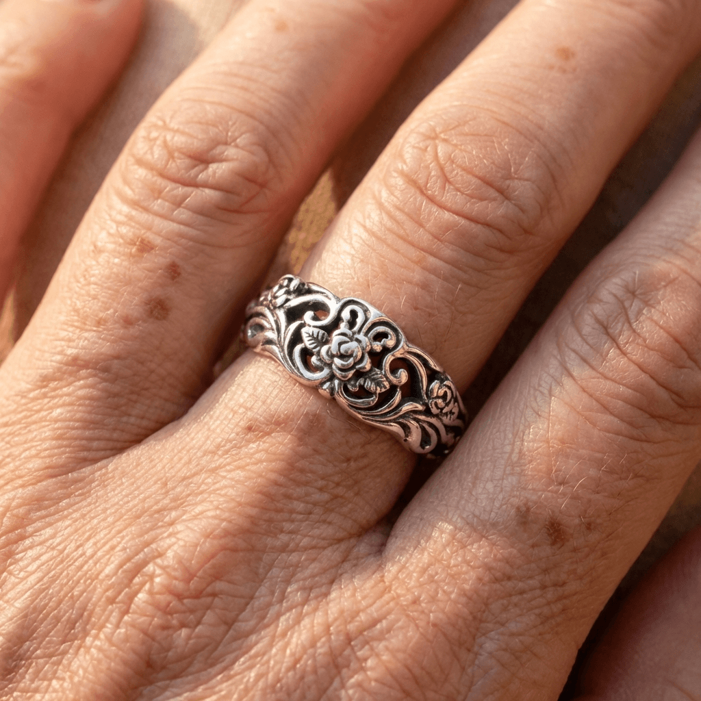 Vintage-Style Blossom Solitaire Ring