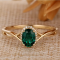 Gedraaide ring met smaragdlook