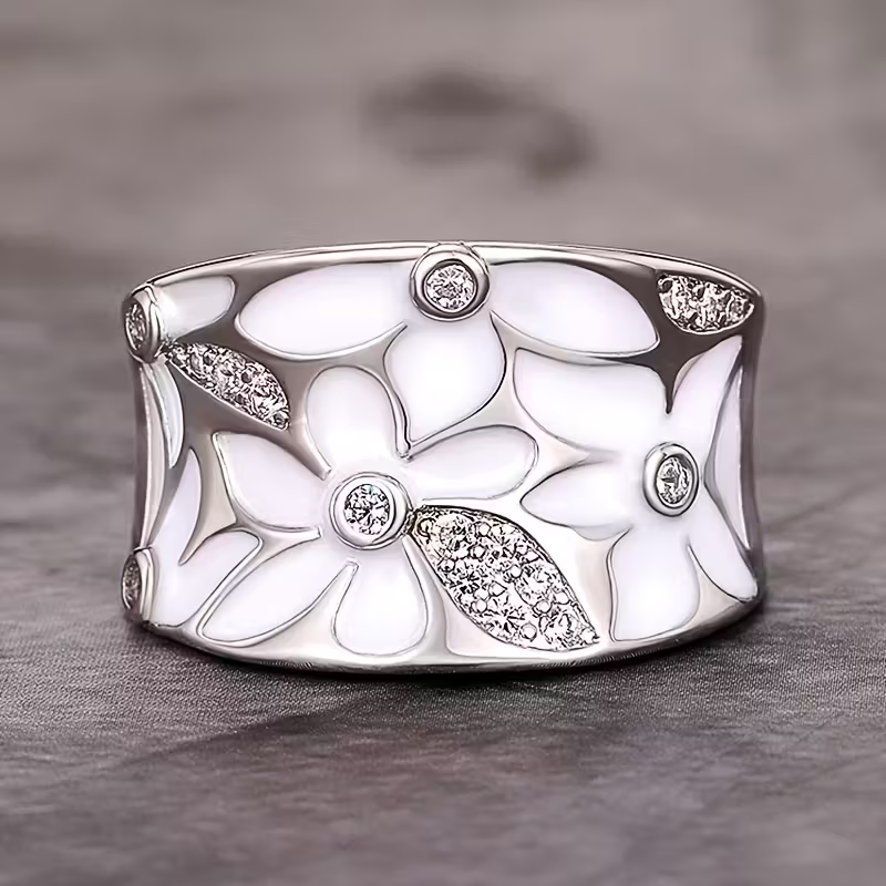 Daisy Wide Ring