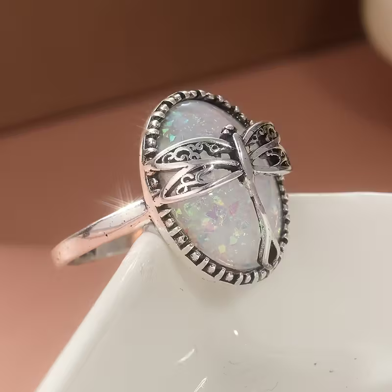 Vintage-Style Dragonfly Ring