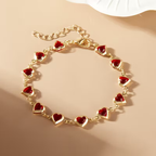 Pulseira de Corrente Dourada com Pedras Vermelhas em Coração