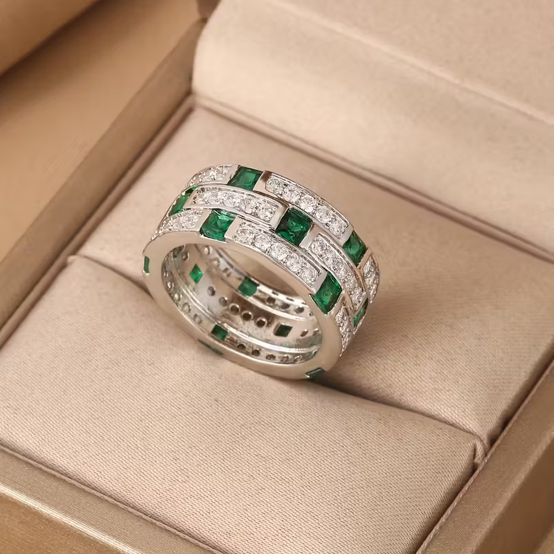 Matrixring met smaragdlook