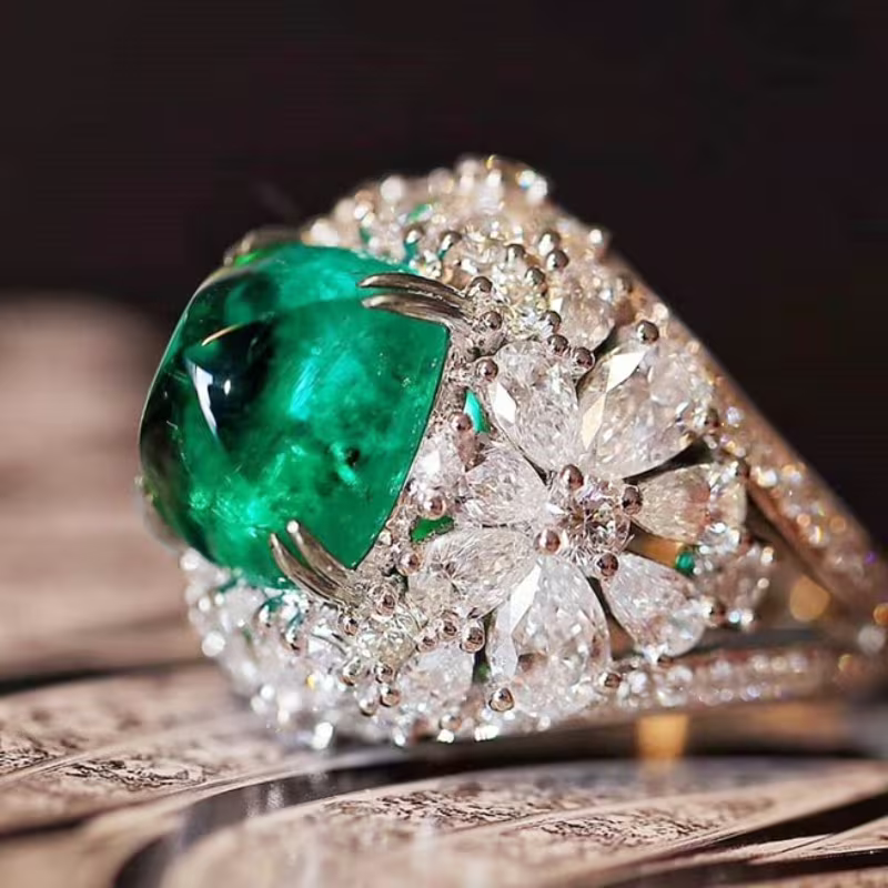 Royal Emerald-Look Halo Ring