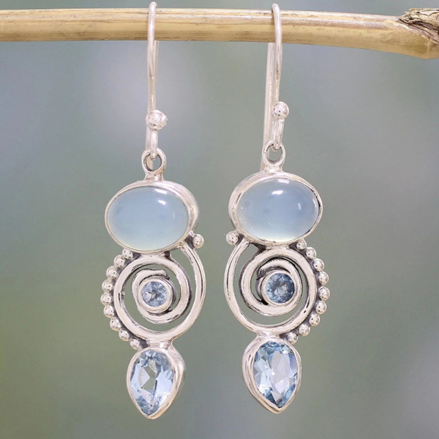 Vintage spiraaloorhangers met maansteen