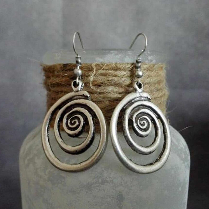 Vintage-Style Circular Earrings