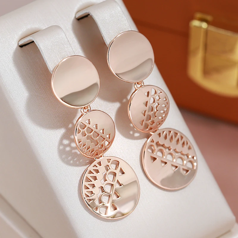 Rounded Earrings in Gold Tone
