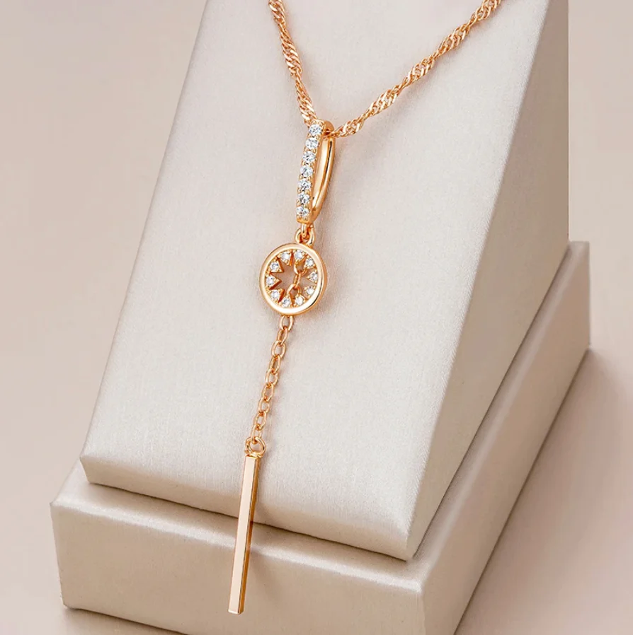 Round Crystal Necklace in Gold Tone