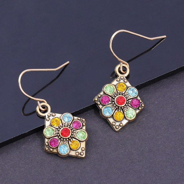 Hartoorhangers met kleurrijk kristal in vintagestijl