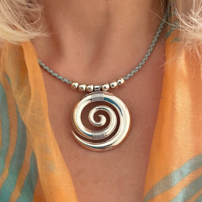 Vintage-Style Silver-Tone Spiral Pendant Necklace