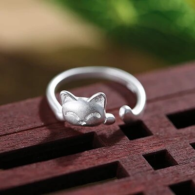 Vintage-Style Silver-Tone Kitten Ring