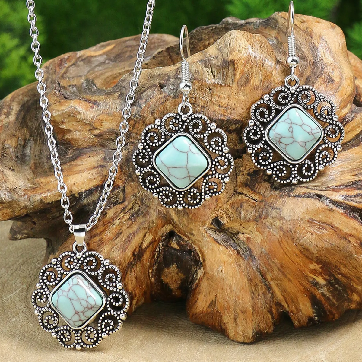 Vintage-Style Silver-Tone Blue Stone Necklace and Earrings Set