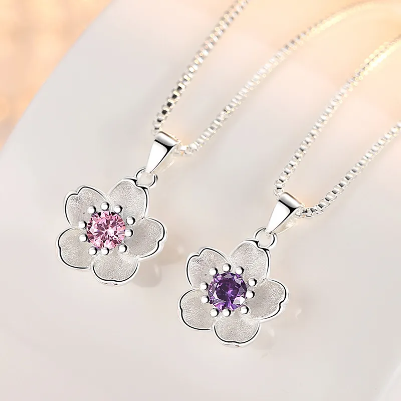 Vintage-Style Sunflower Pendant Necklace
