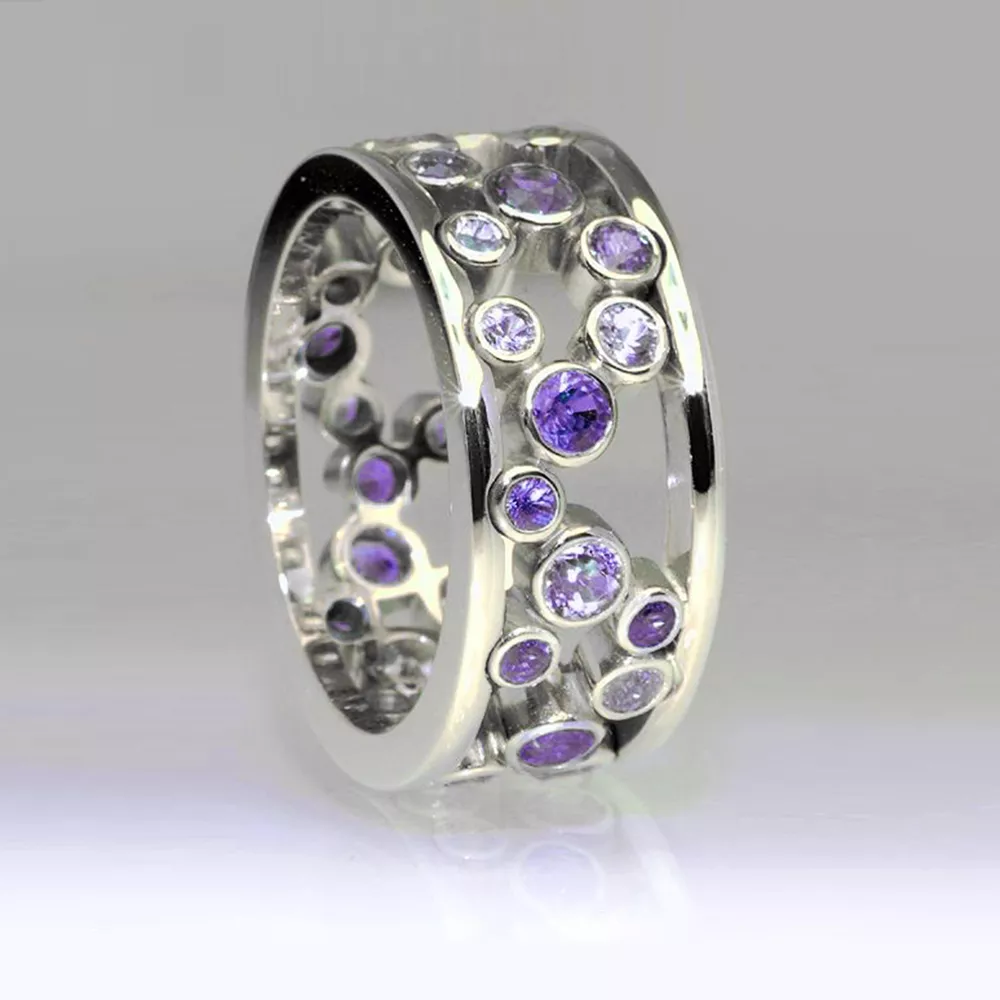 Vintage zilverkleurige ring ingelegd met zirkonia