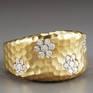 Vintage goudkleurige ring met ingelegde zirkonia
