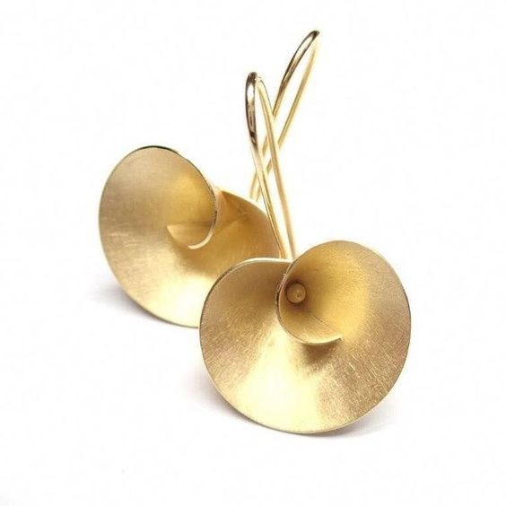 Vintage-Style Gold-Tone Blossom Earrings