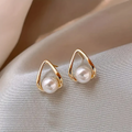 Hollow Triangle Pearl Earrings