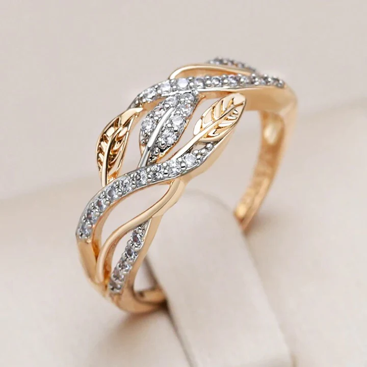 Bright Leaf Ring