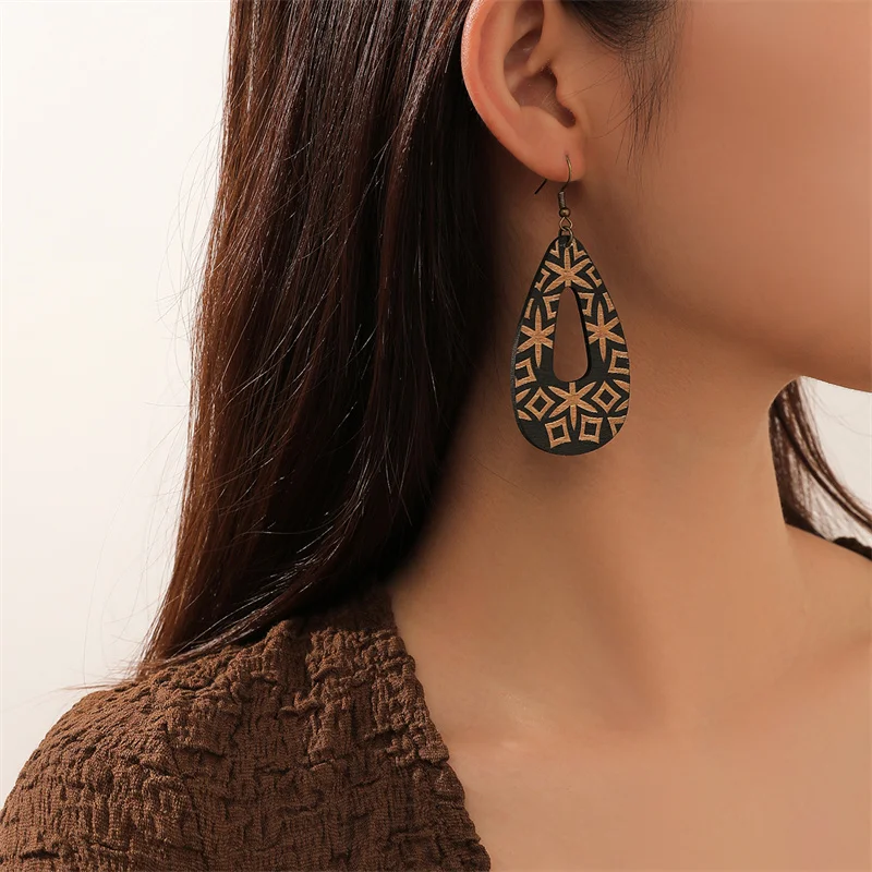 Vintage-Style Black Hollow Drop Earrings