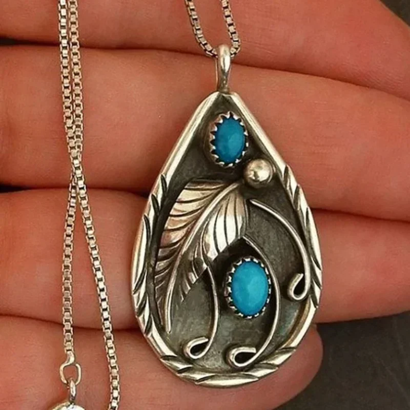 Vintage-Style Blue Stone Drop Necklace