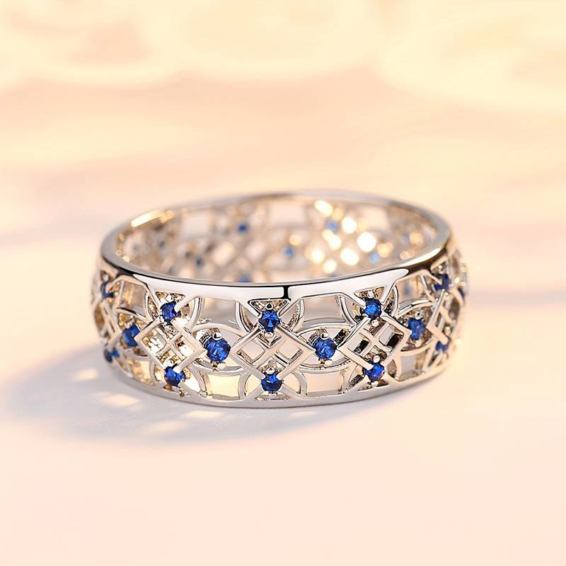 Vintage-Style Bright Blue Zirconia Hollow Ring