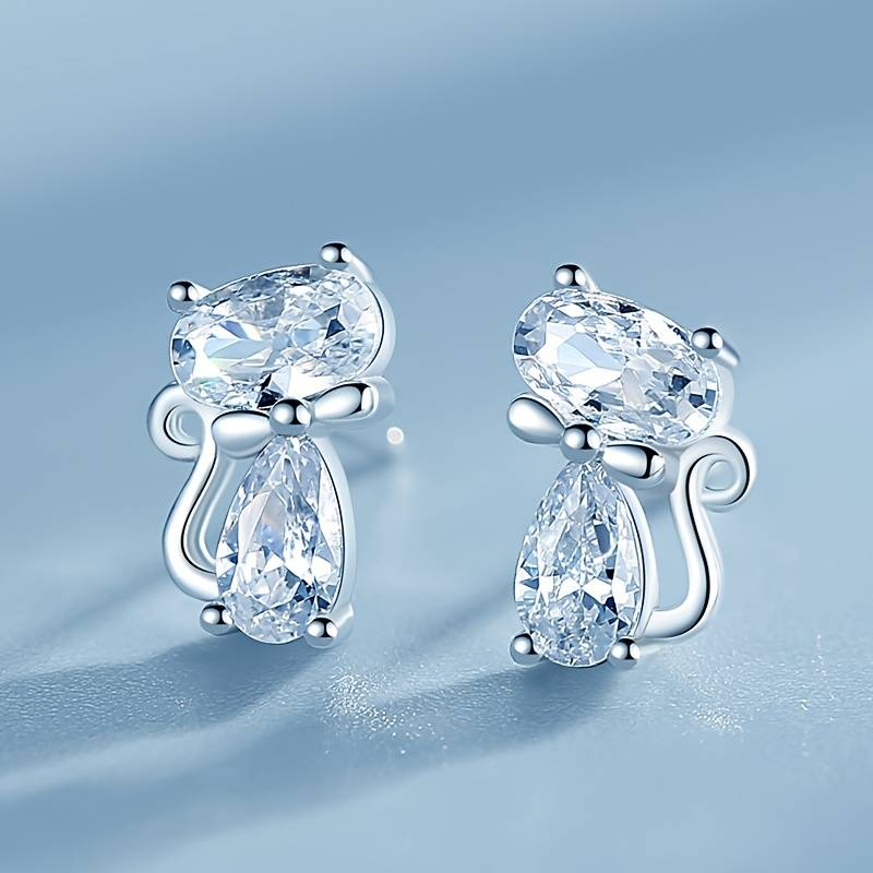 Vintage-Style Zirconia Cat Earrings