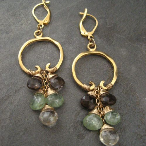 Vintage-Style Green Stone Gold-Tone Dangle Earrings