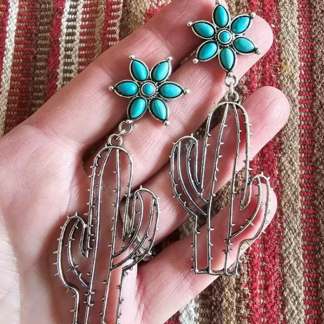 Zilverkleurige holle cactusoorbellen in vintagestijl