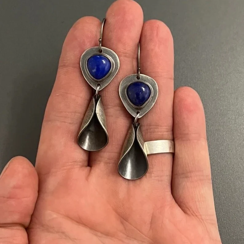 Vintage-Style Blue Stone Tulip Earrings in Silver Tone