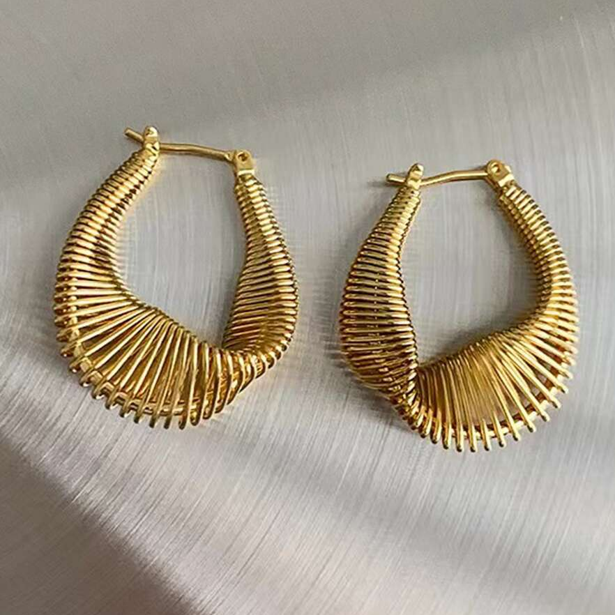 Vintage-Style Gold-Tone Mesh Earrings