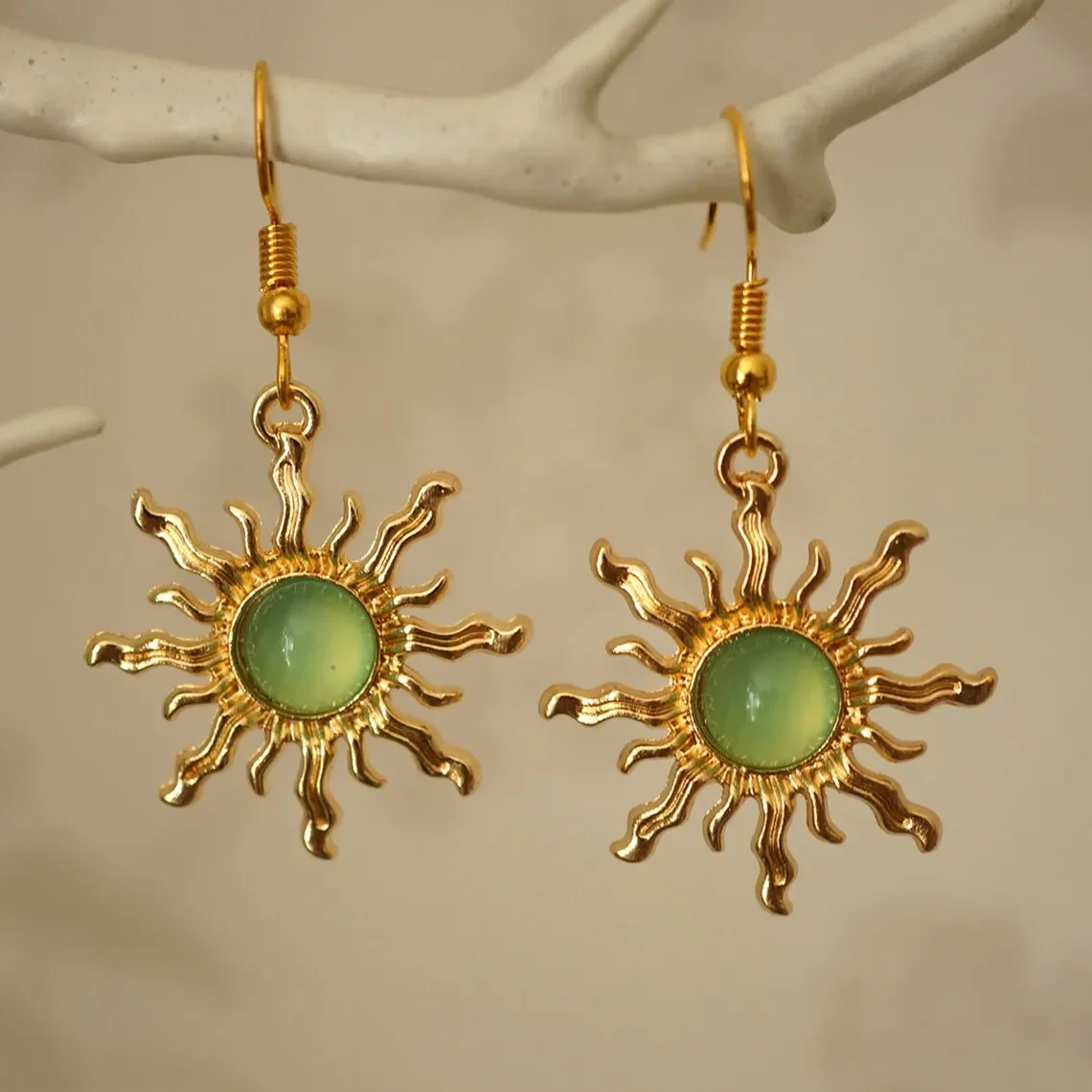 Vintage-Style Gold-Tone Green Sun Earrings