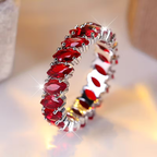 Eternityring met rood kristal