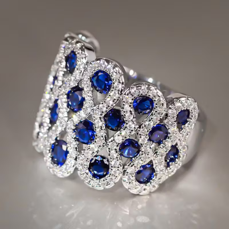 Vorstelijke ring met saffierlook