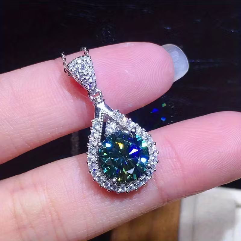 Emerald-Look Aurora Halo Necklace