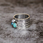 Boho bloemenring met edelsteenlook