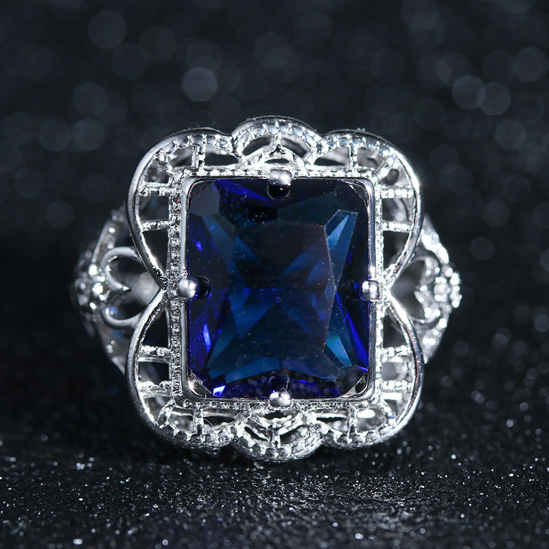 Vintage-Style Blue Zirconia Hollow Silver-Tone Ring