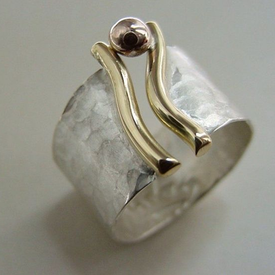 Vintage zilverkleurige ring met goudkleurige hand