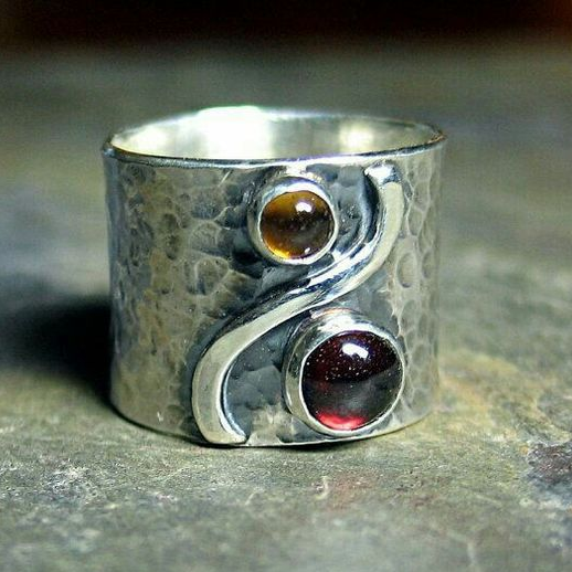Vintage-Style Red Stone Silver-Tone Ring