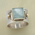 Ring i vintagestil med firkantet grøn månesten