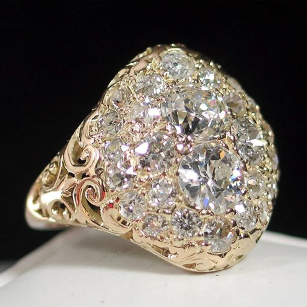 Vintage-Style Bright Round Ring