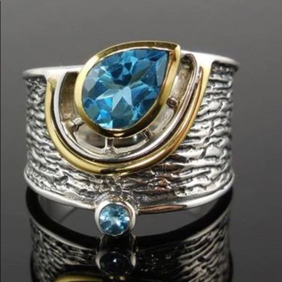 Vintage-Style Blue Crystal Drop Silver-Tone Ring
