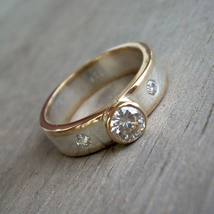 Vintage-Style Inlaid Glass Fine Two-Tone Ring
