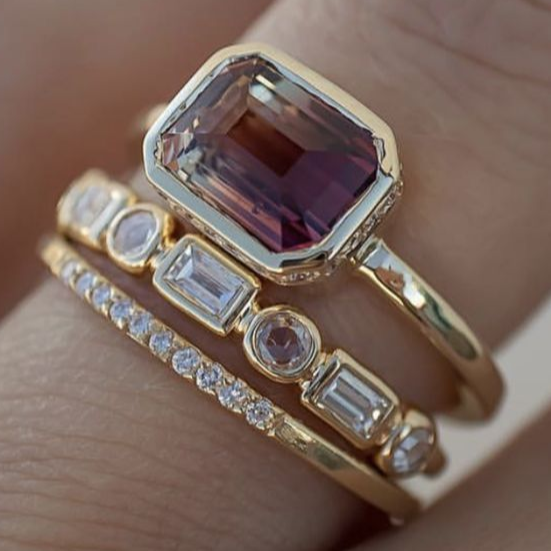 Vintage-Style Inlaid Garnet Glass Ring Set