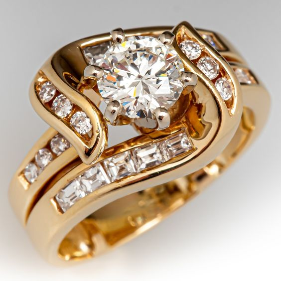 Vintage-Style Gold-Tone Spiral Bright Ring