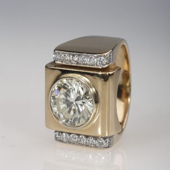 Vintage-Style Gold-Tone Bright Seal Ring