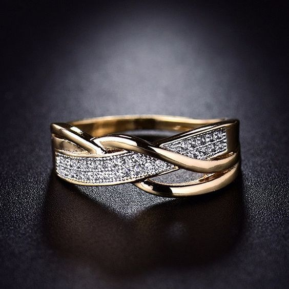 Vintage-Style Gold-Tone Braid Zirconia Ring