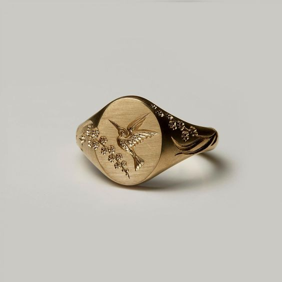 Vintage-Style Gold-Tone Hummingbird Seal Ring