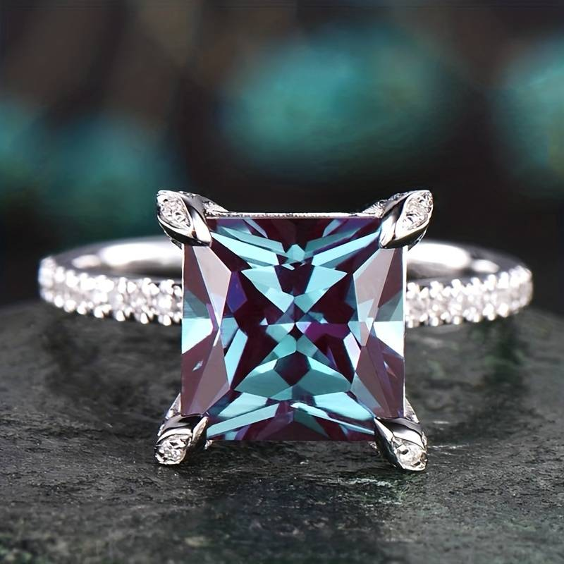 Vintage-Style Blue Cube Ring